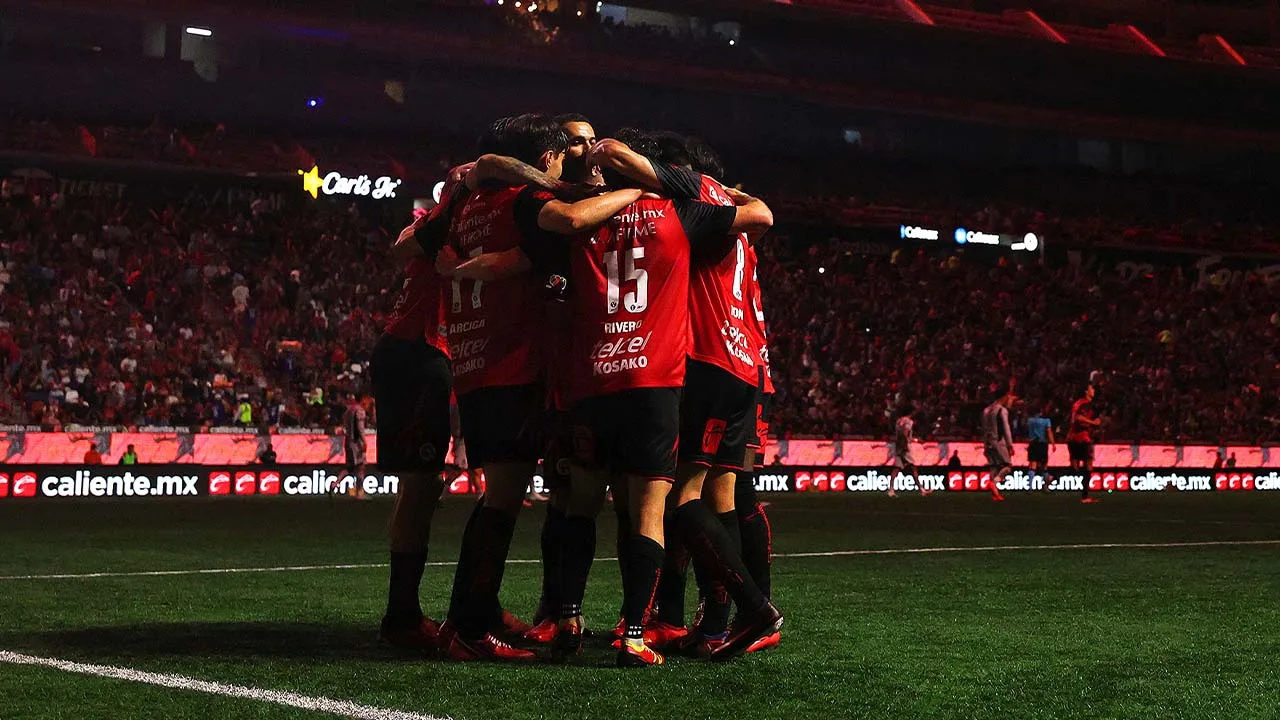 La jauría recibió a la academia en la fecha 10.